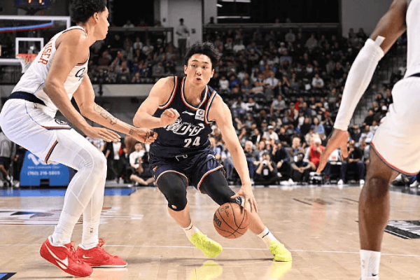 亿配资 媒体人: 管子煜没打CBA先打NBA, 能有比赛气质是很好的事情